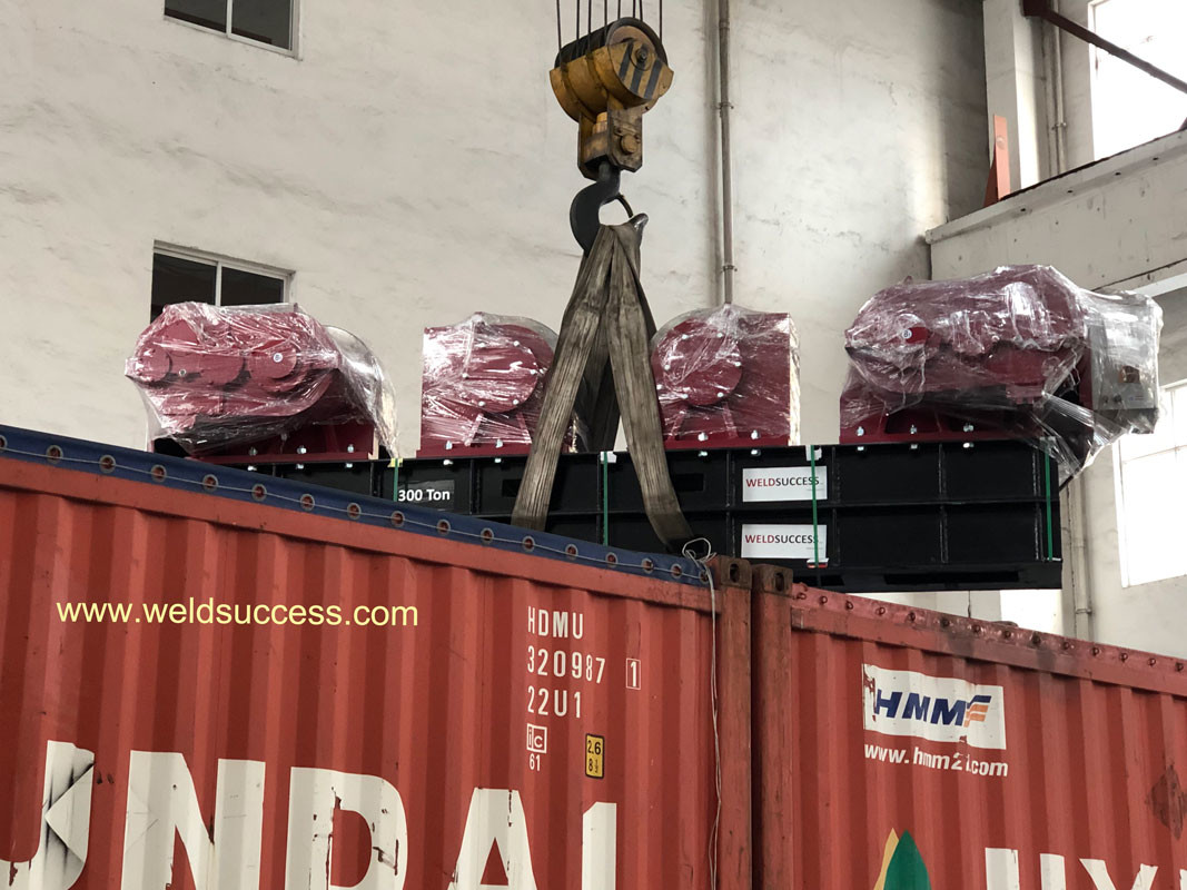 300T Heavy Duty Pipe Welding Rollers Rotator Stands With Bolt Adjustment