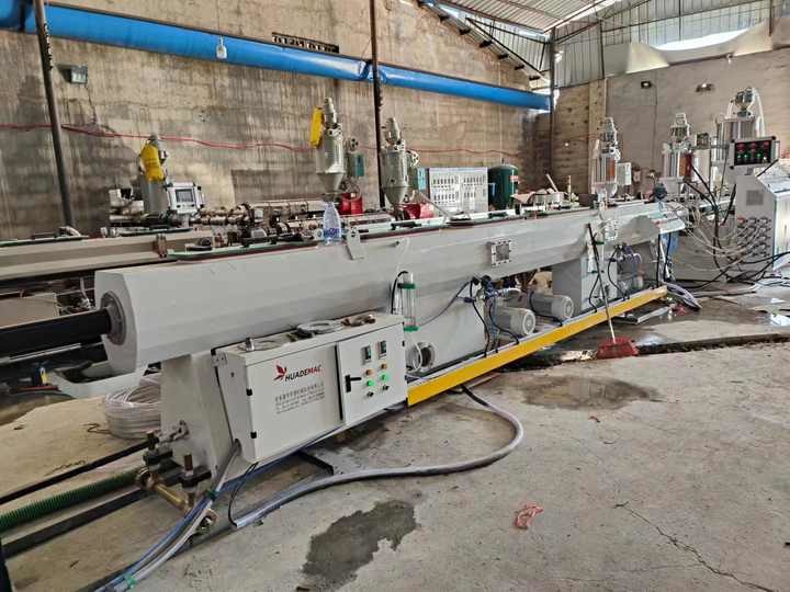 PE HDPE LDPE Pipe Automatic Extrusion Machine Production Line Single Screw Extruder