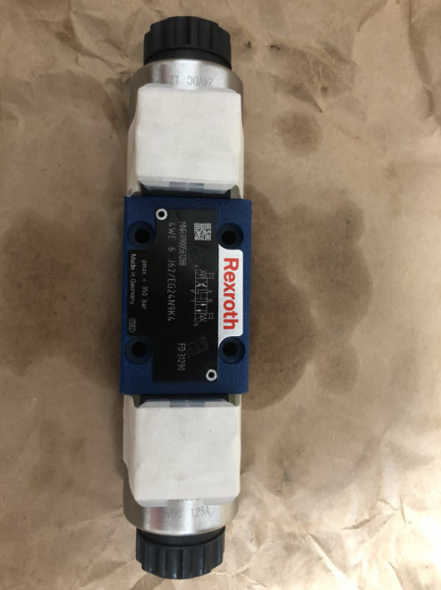 R900927230 Hydraulic Control Valve Rexroth Proportional Valve 4WREE10E75-23/G24K31/A1V