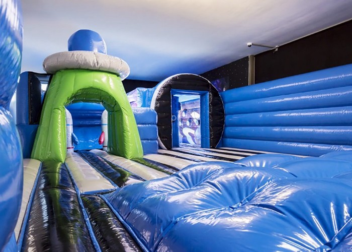 Blue PVC Indoor Kids Long 29m Inflatable Amusement Park