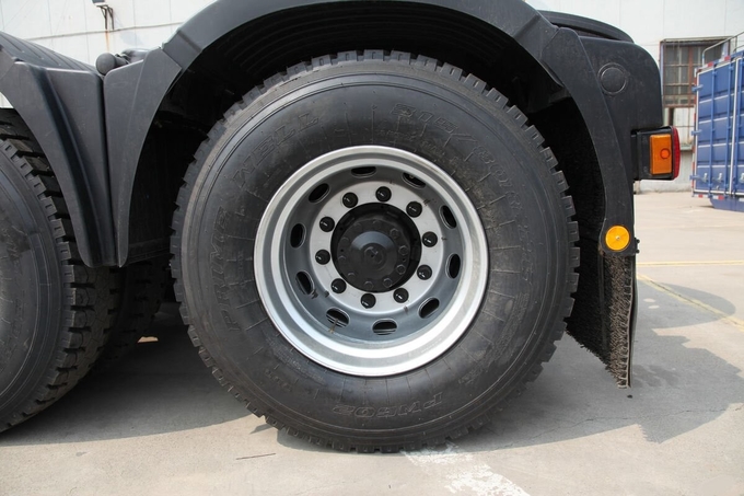 Used High Roof Cabin Tractor Head Truck WP Engine 6x4 Drive Mode Foton Auman High Cost-Performance Ratio