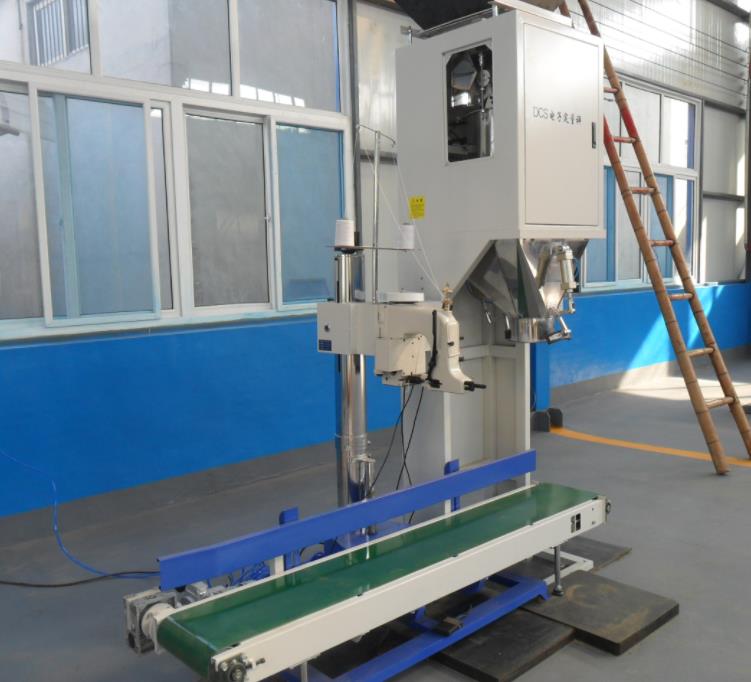 1.3KW Wood Pellet Packing Machine PLC Control Pellets Bagging Machinery
