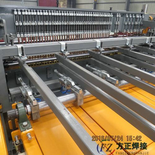 Full Automatic 250KVA Wire Mesh Welding Machine High Precision For Chicken