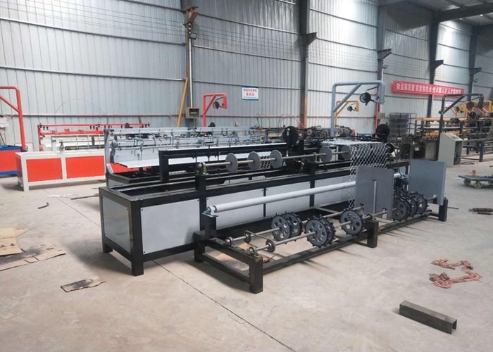 Galvanized Iron Wire 1.5-4.8mm Chain Link Fence Machine