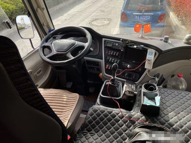 2017 Year 28 Seats Used Coach Bus ZK6729 Diesel Engine For Tourism