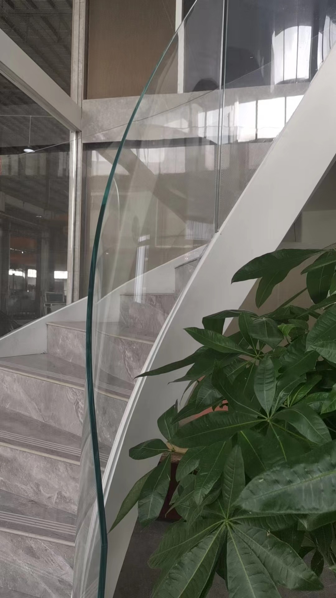 High-Strength Curved Tempered Glass for Modern Facades