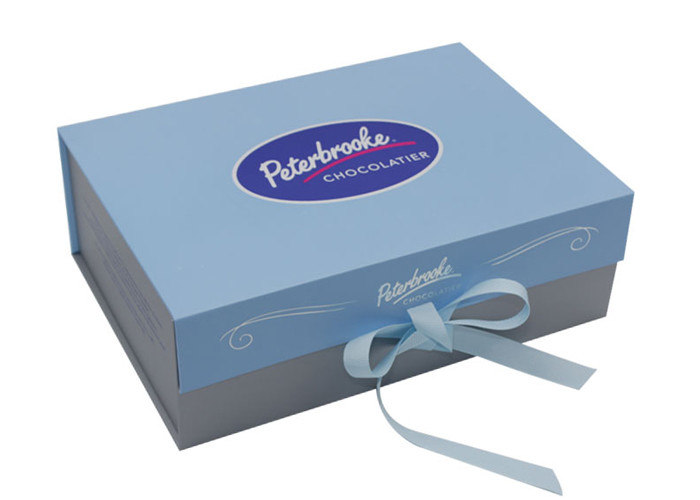 Luxury Rectangle Foldable Gift Box Environmental Friendly With Paper Handle