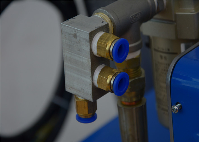Durable Spray Foam Insulation Application Equipment 4-10kg/Min Max Output