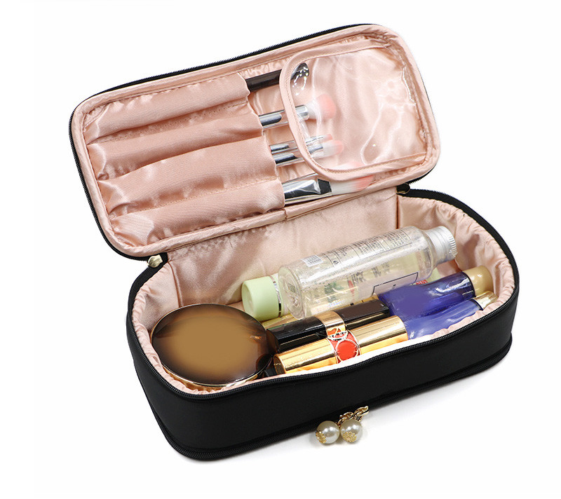 China Large Capacity Protable Travel PU Lace Cosmetic Tote Bag