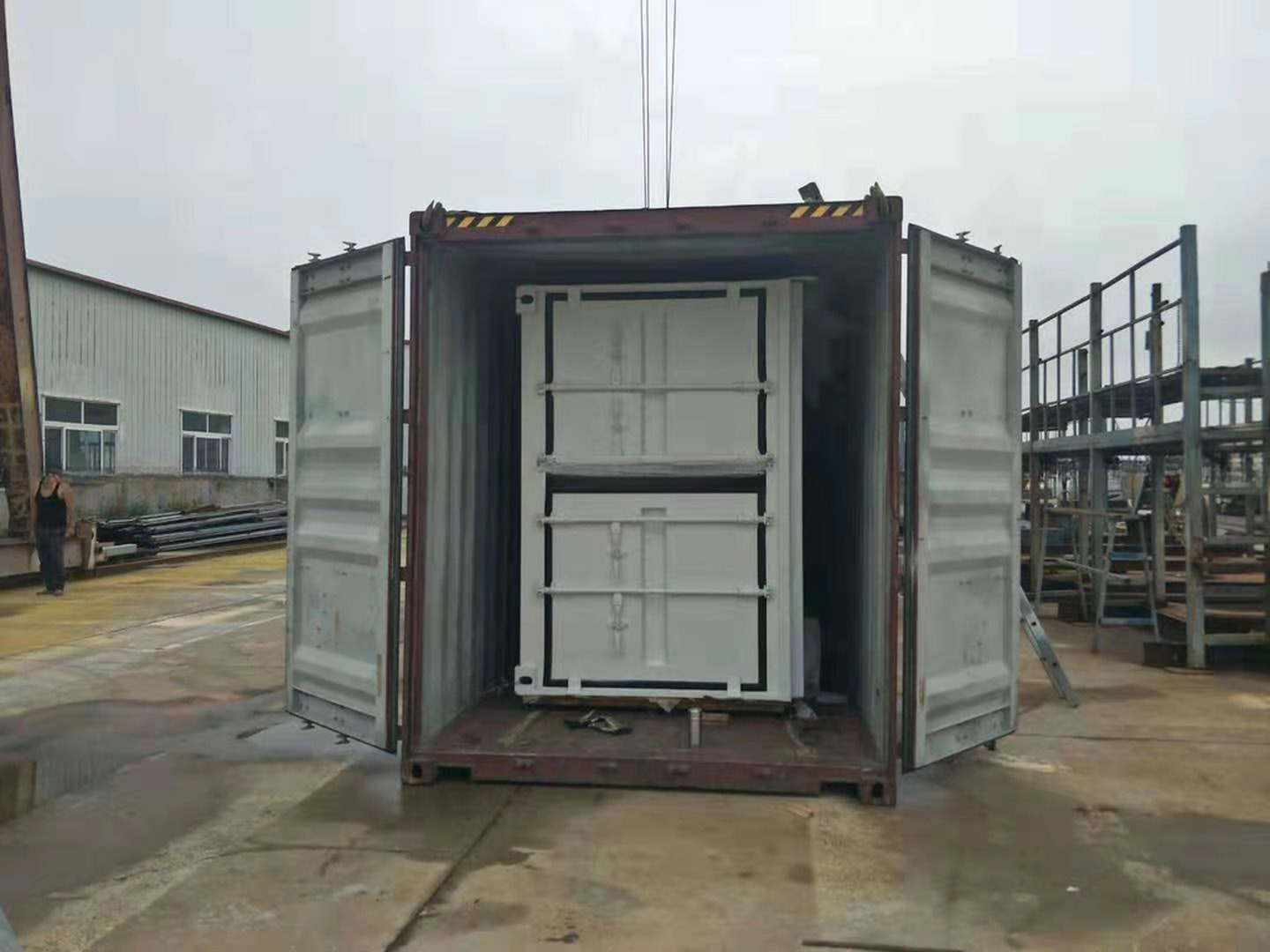 Outdoor 20ft 30ft 40ft Shipping Container Swimming Pool with Filtration Included and Customized Color