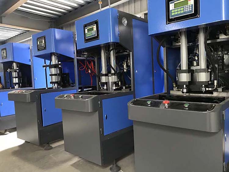 1.8X0.7X1.85M Semi Auto Plastic Bottle Making Machine for Bottle Manufacturing
