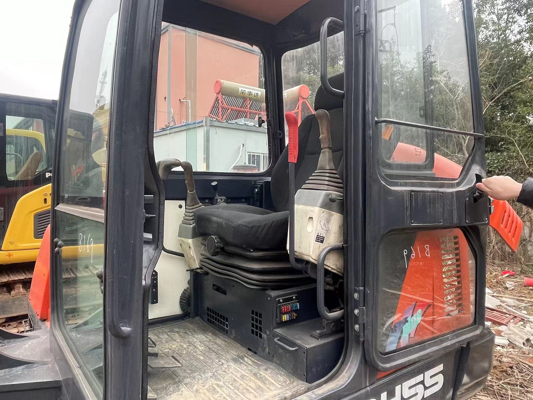 5.5 Ton Mini Used Doosan Dx55 Used Excavator 0.75m3 Bucket Capacity