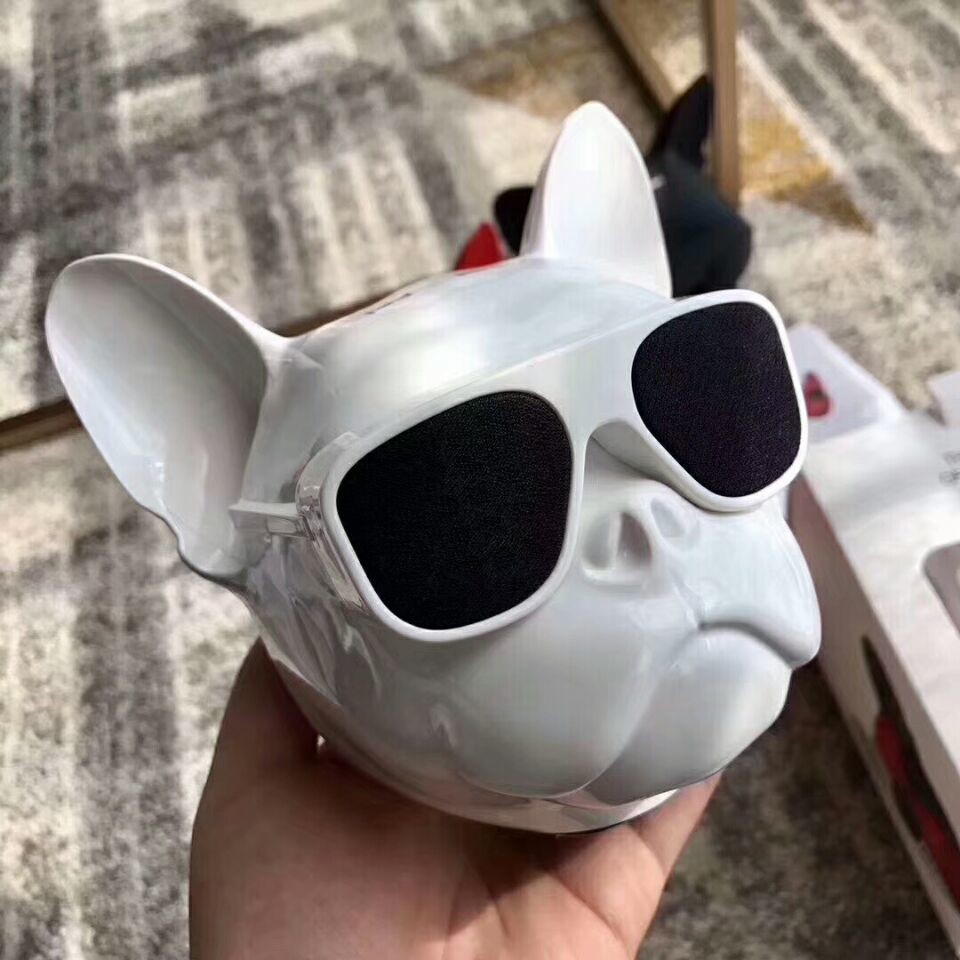 Jarra Aero Ball Nano Bluetooth Wireless Pug Dog Speaker White made in chian grgheaadsets .com