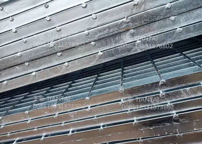 Walkways Metal Mild Serrated Steel Grating Aluminum Bar With Free Samples