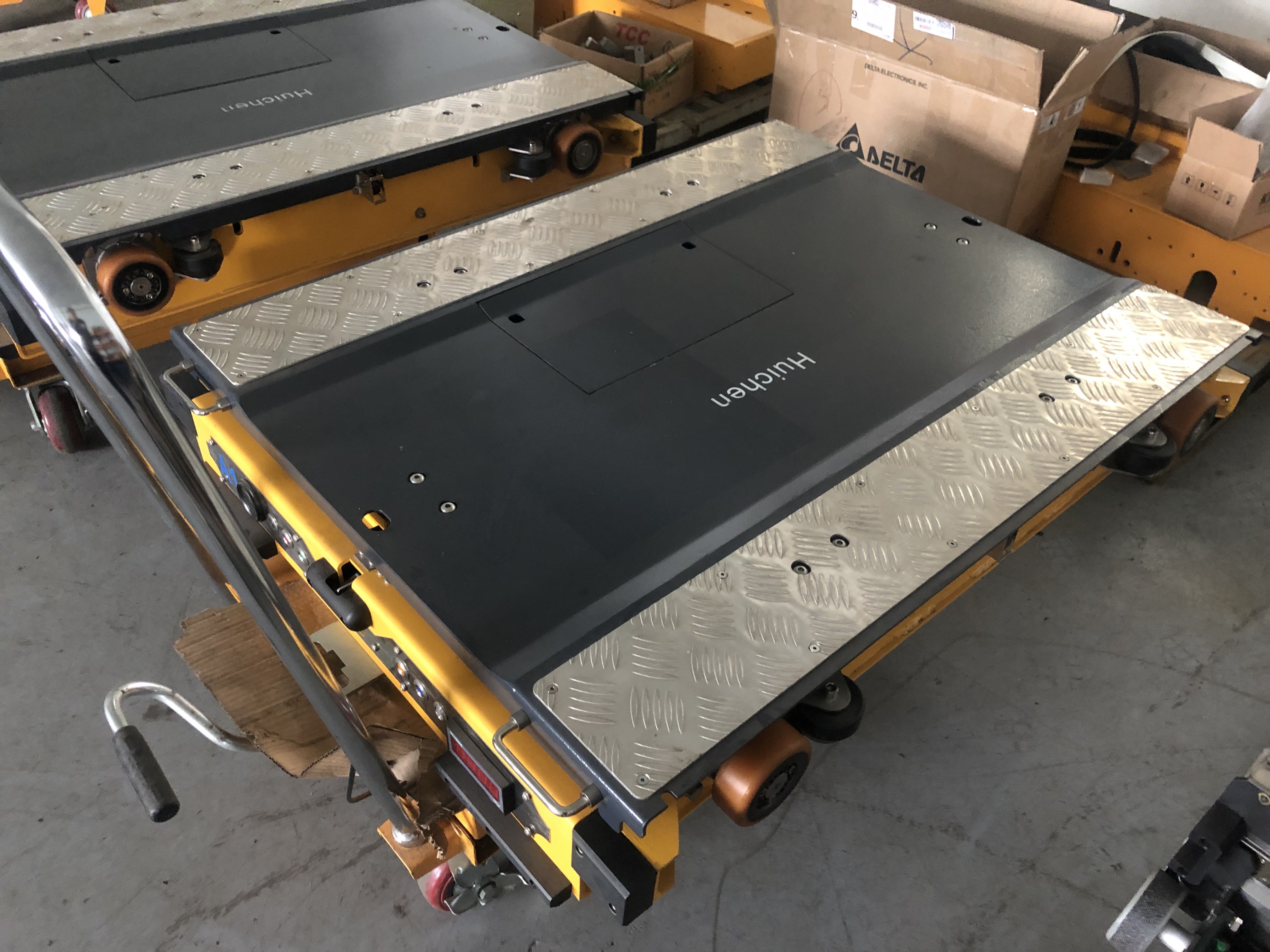 High Density Warehouse Shuttle Storage System Radio Shuttle Pallet Pack For Food Industry