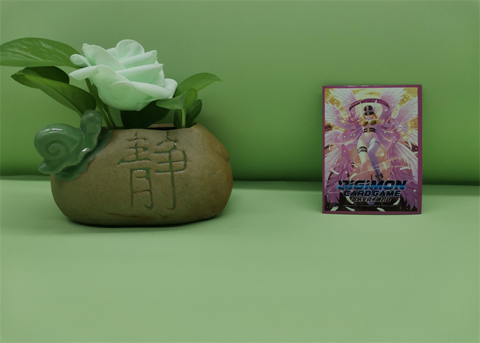 OPP VMPET CPP Material Custom Card Sleeves Gravure Printing Size 66X91mm