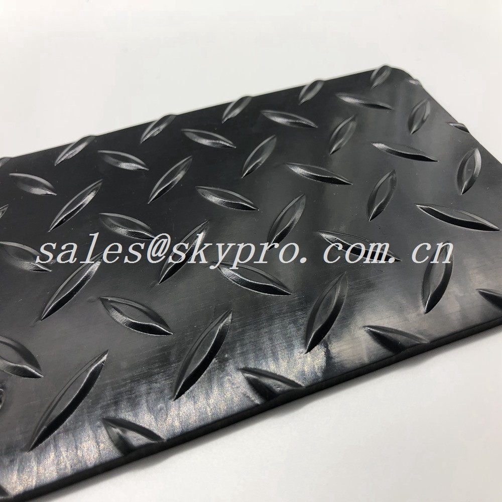 Waterproof PVC Anti - Skid Plastic Sheet , Bathroom Walkway Vinyl Floor Carpet