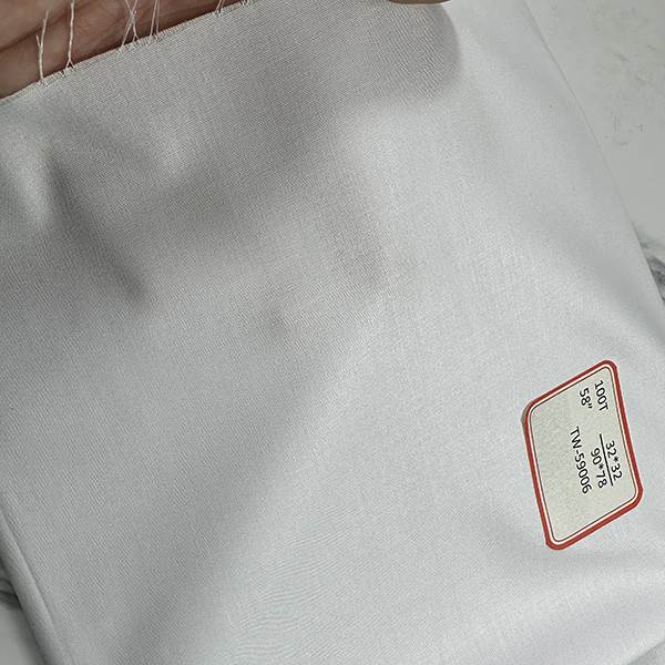 32X32 90X78 Bleaching Dyeing 100 Spun Polyester Customized