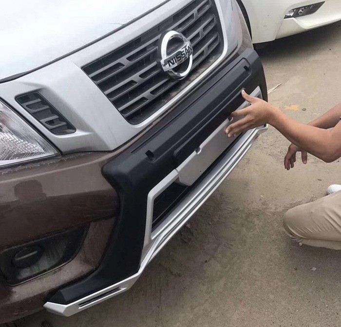 Nissan Navara Frontier Front Bumper Guard NP300 2015 With LED Running Light