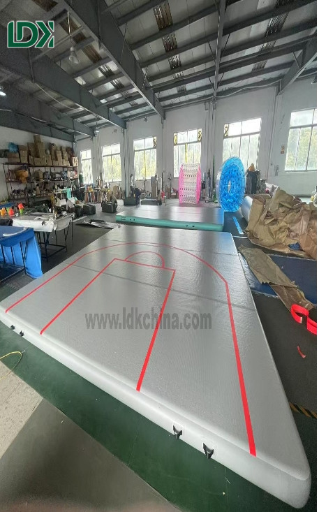 White Customized Logo Basketball Court PVC Inflatable Mats Fitness Air Track Sports Field