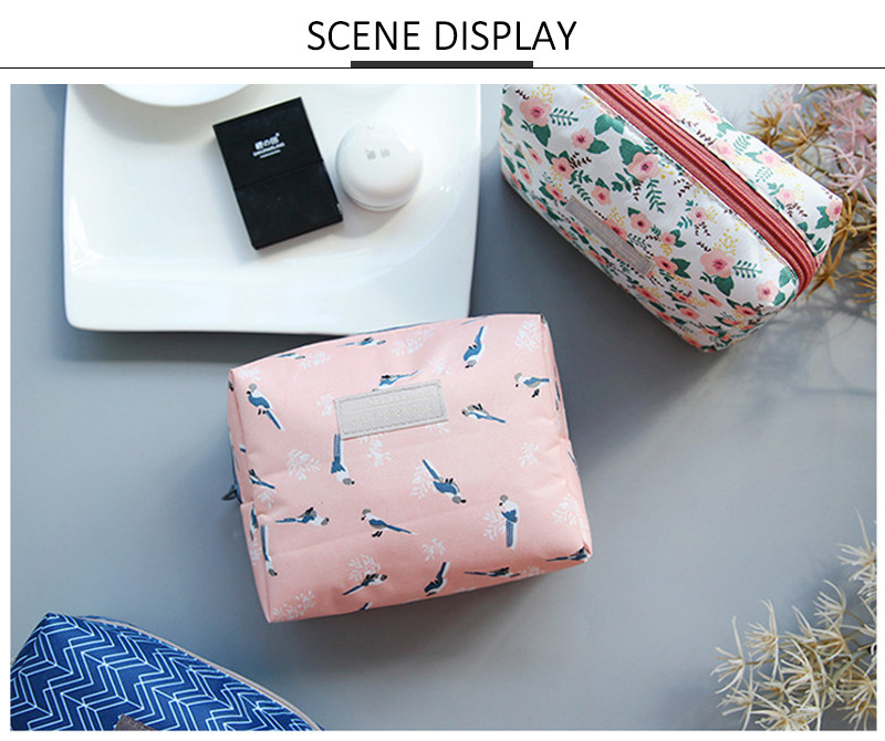 Water Repellent Polyester Cosmetic Bag With Flower Patterns