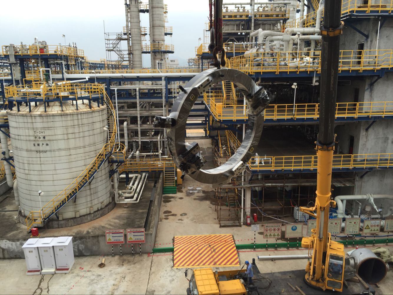 Split Frame Design Portable On Site Pipe Cutting And Beveling Machine Electric Driven