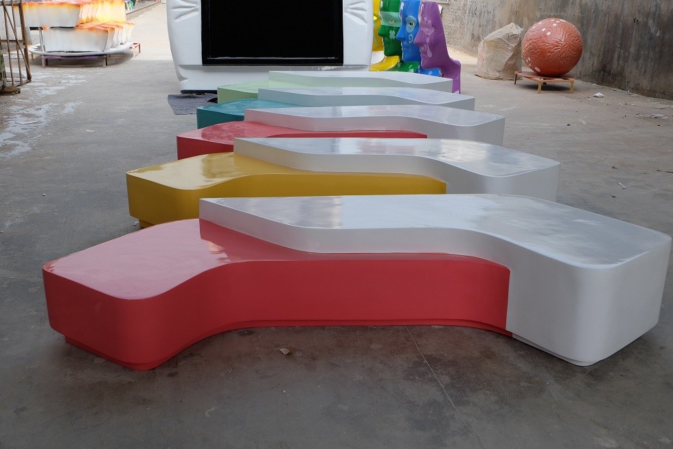 Hotel mall deco square shape multi-color fiberglass chair statue as functional furniture