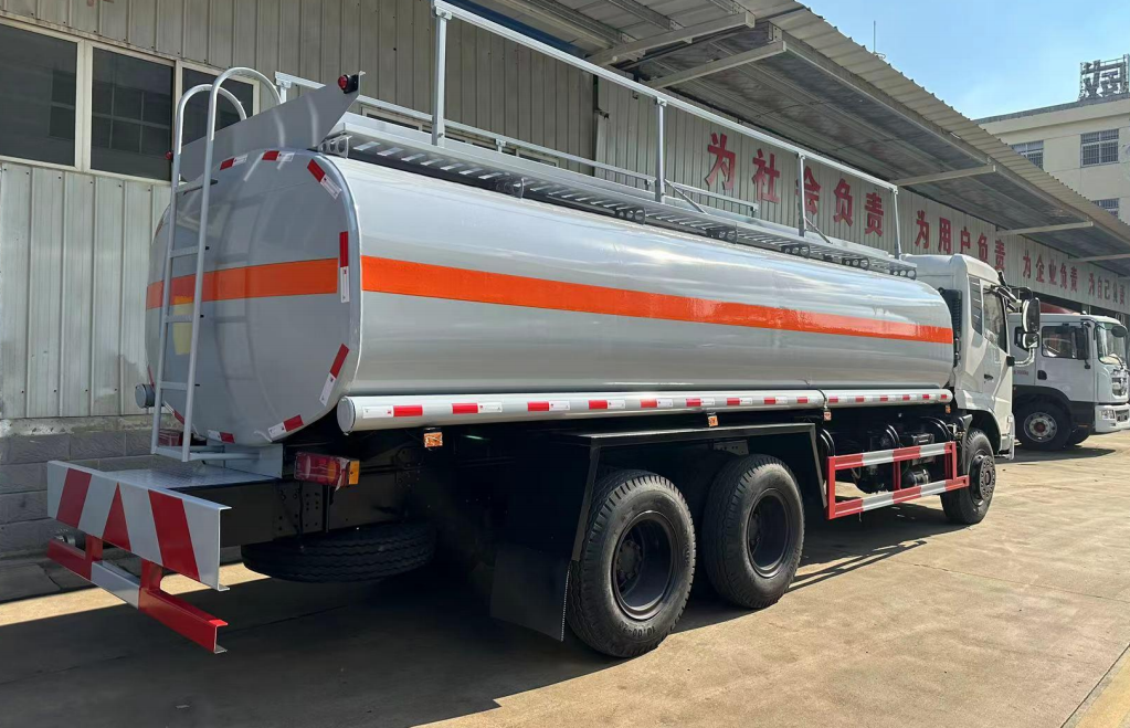 3 Axle 40000l Carbon Steel transport liquid or gaseous various chemical product carbon compounds heavy duty Fuel Tanker Trailer