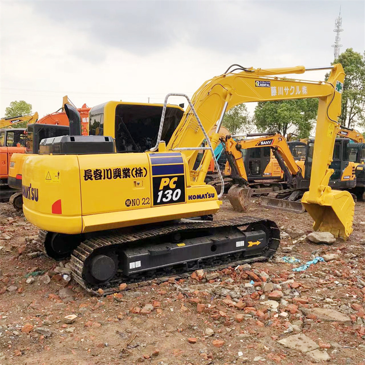 1686 Working Hours Used Komatsu 130 13 Ton Excavator in Good Condition in Shanghai
