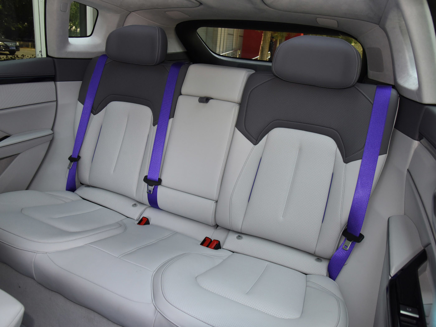 HiPhi Y Chinese EV Cars Electric Luxury SUV With Wheelbase 2950mm