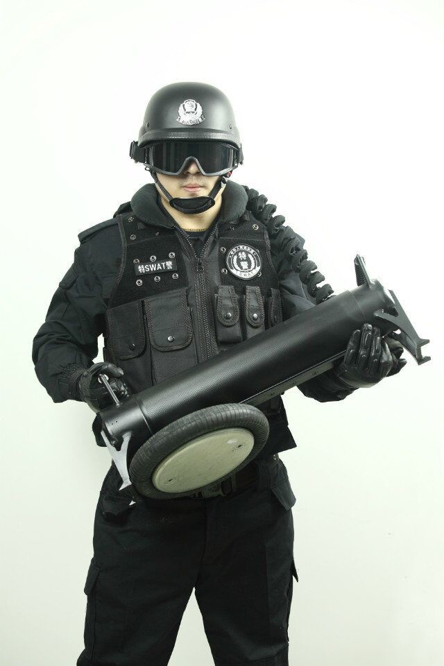 Anti Terrorism Pneumatic Door Opener , Forcible Entry Tools 60 -140cm Break Width