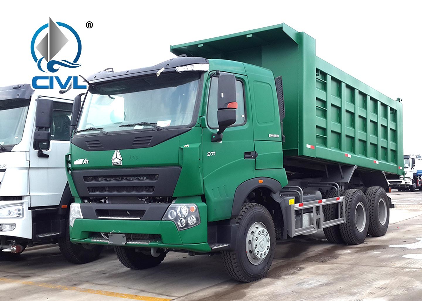 SINOTRUK HOWO 371hp Dump And Tipper Trucks 6x4 For Carry Stone / Sand