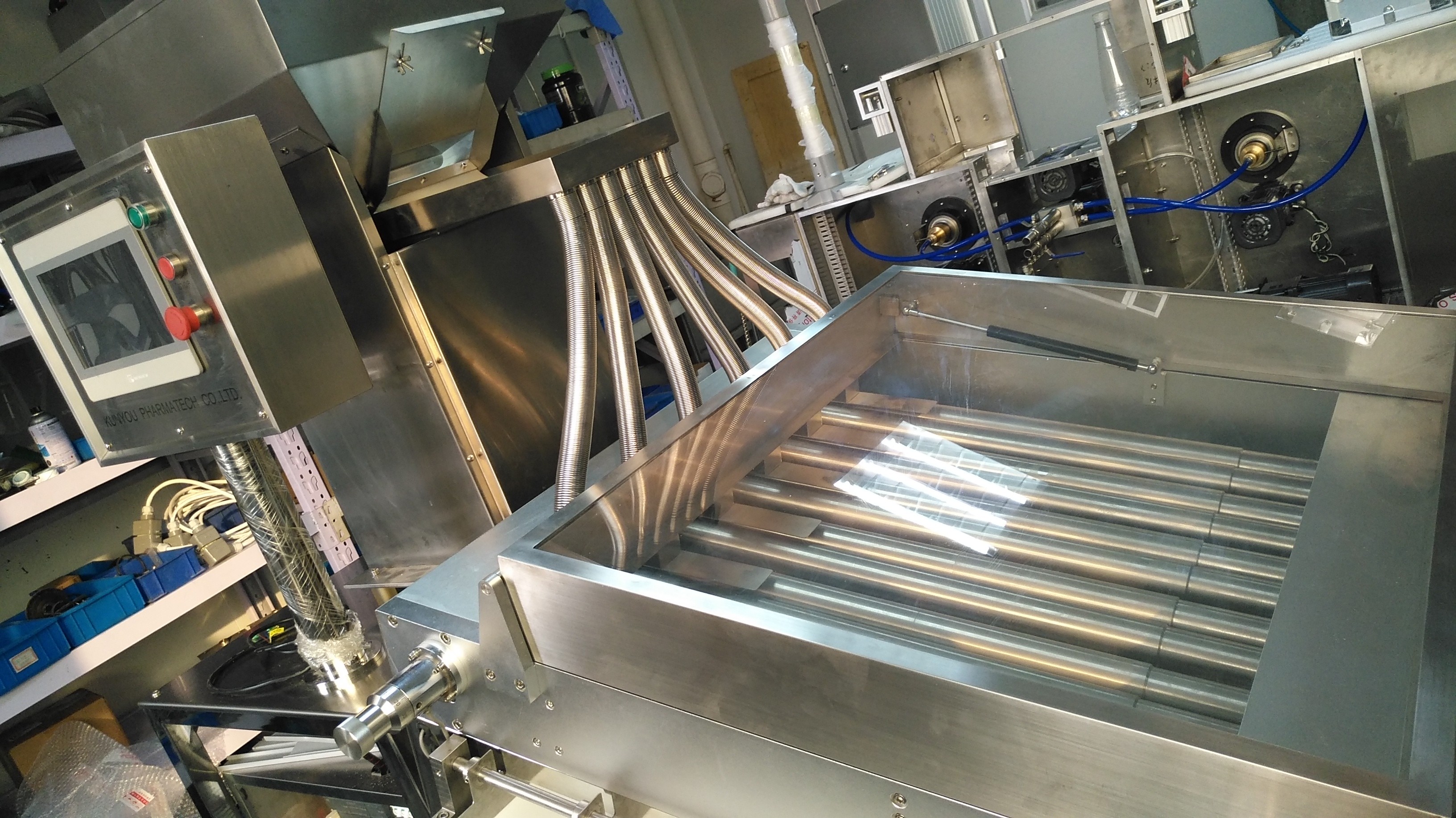 0.5KW Softgel capsule Size and Shape sorting machine with Adjustable Roller Distance