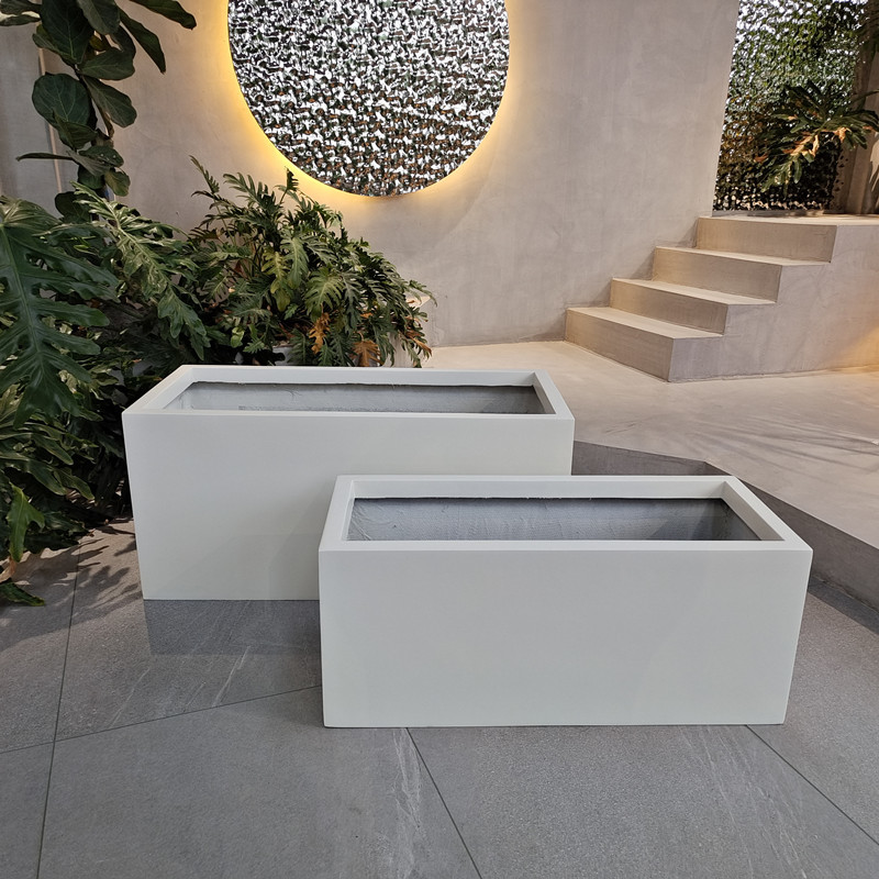 Matte Garden Fiberglass Flower Pots Black Color For Outside