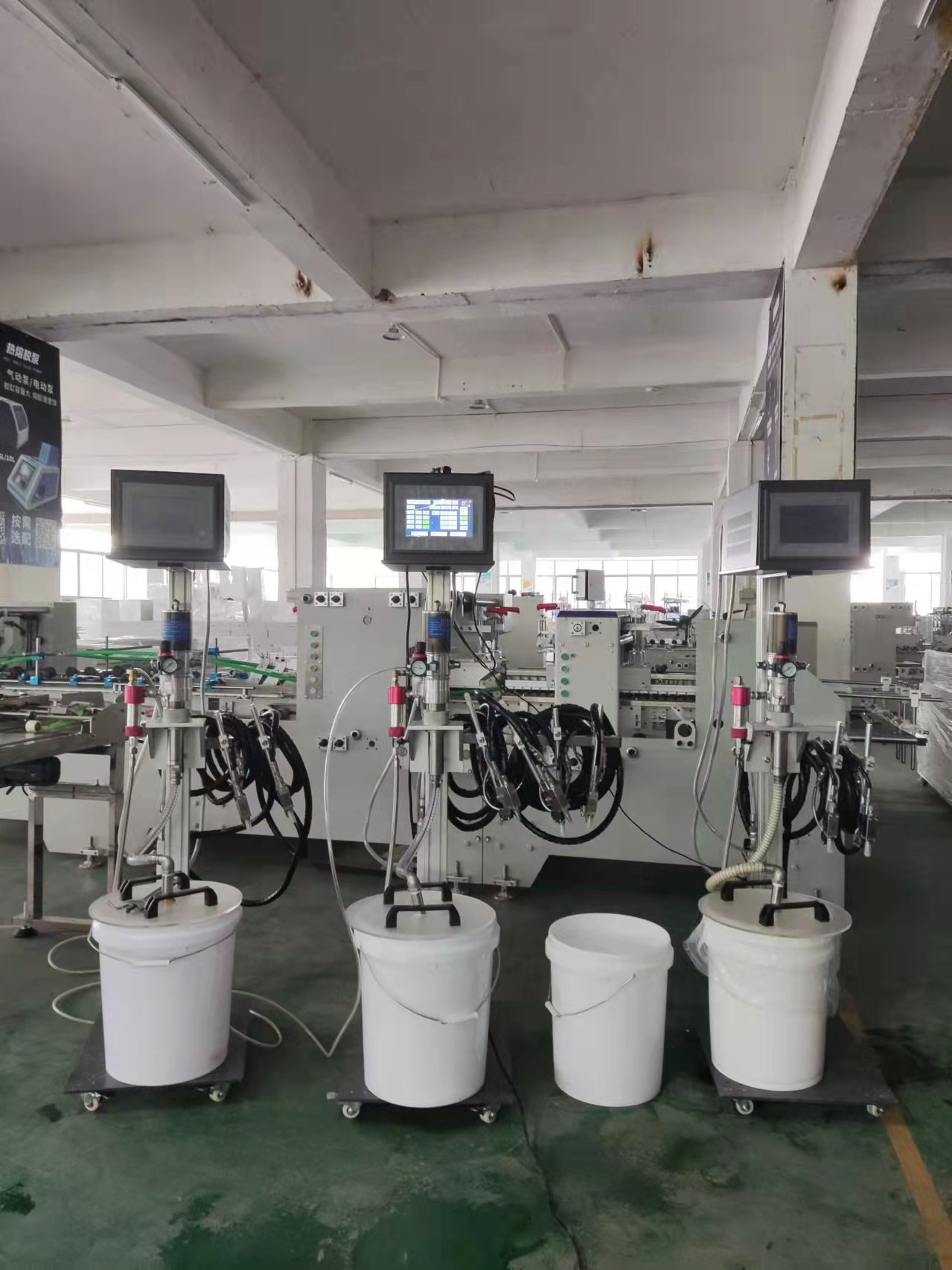 Easy to Operate Chemical Cold Glue Application System for Paper Pasting Machine