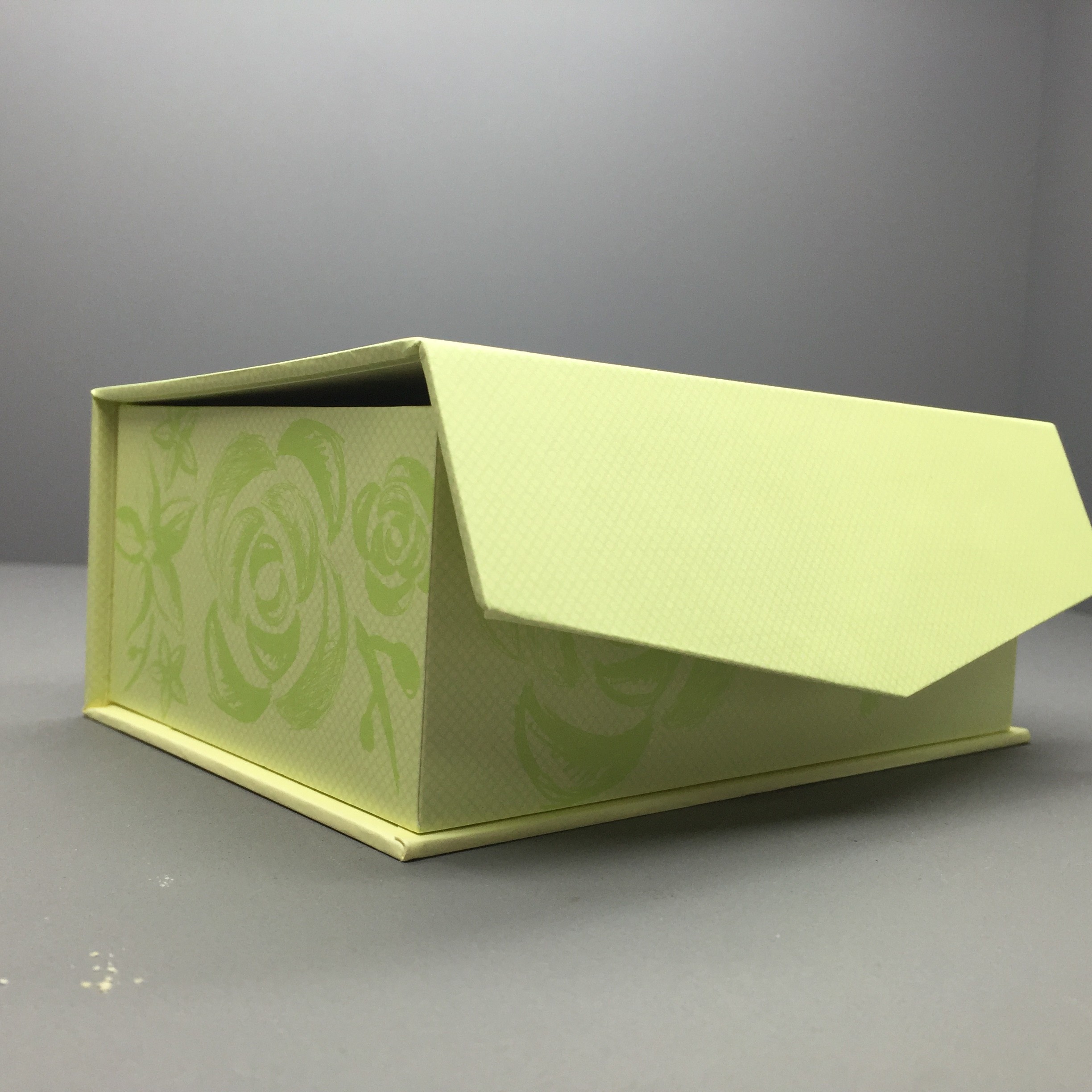 Full Automation Custom Made Recycling Packaging 350g Withe Paper Box For Gift