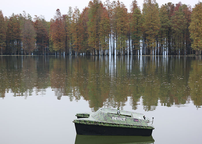 RC fishing bait boat DEVC-308 , camouflage carp fishing bait boat CE Certification