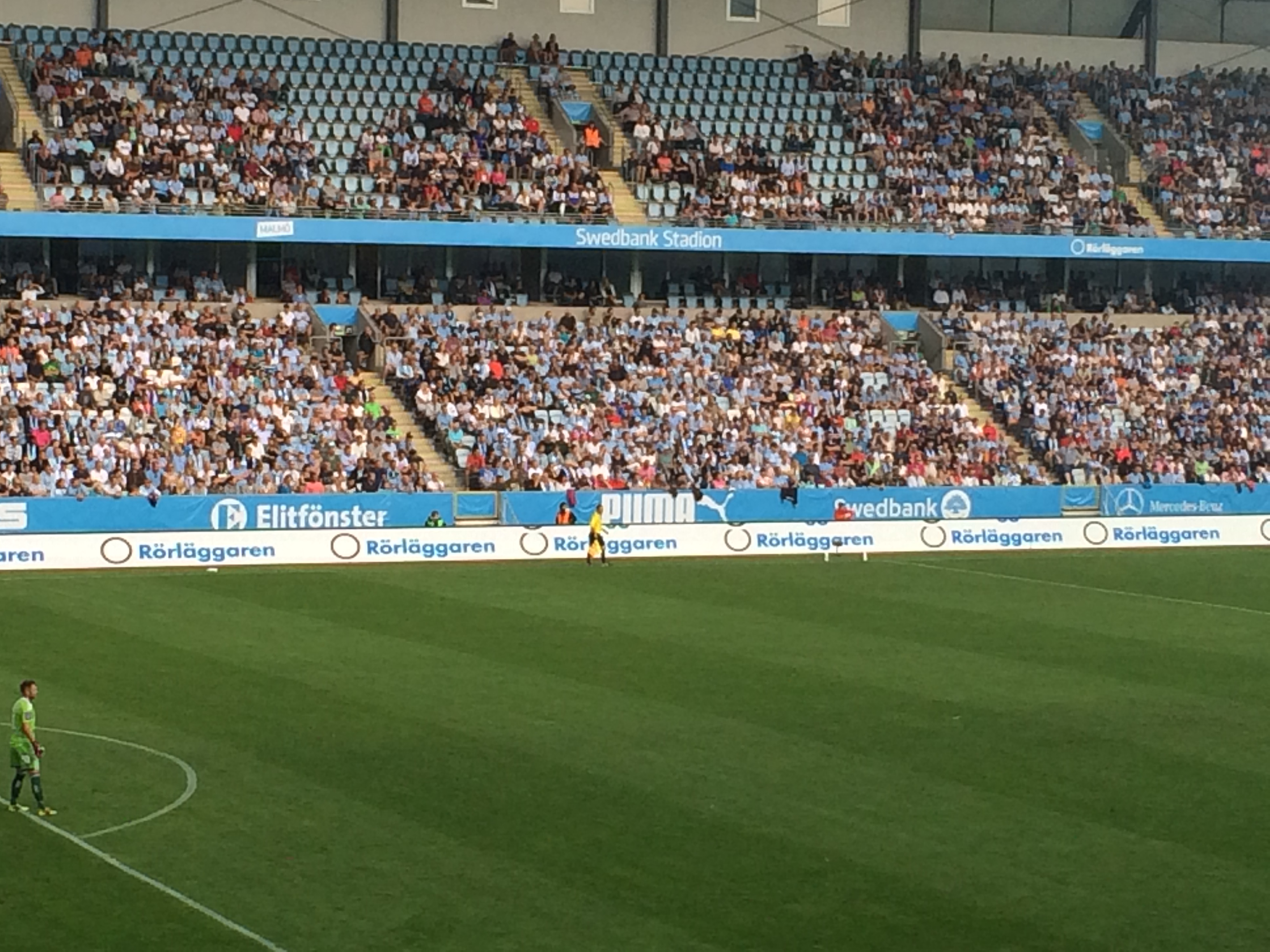 Giant Stadium Perimeter LED Screen Waterproof Outdoor LED Display Board For Full Color Video