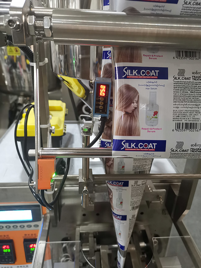Pouch Length 40-120mm Sachet Filling Machine Automatic For Honey Packing