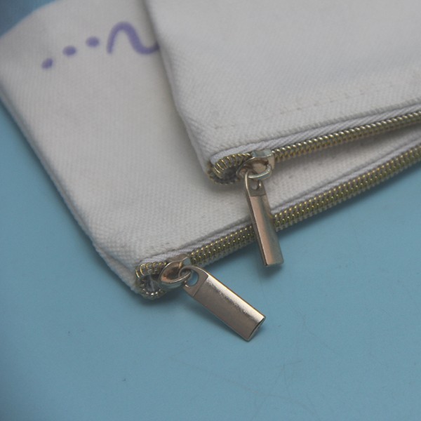 White / Black Cosmetic Zipper Pouch , 23 X 15cm Canvas Bag With Zipper