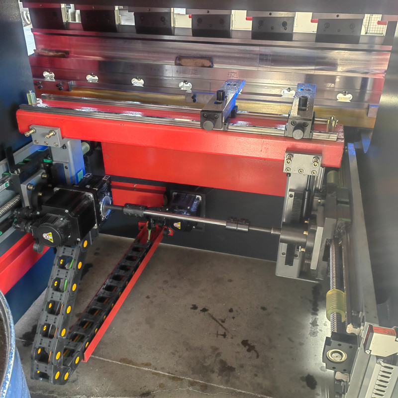 High Accuracy Hydraulic Plate Press Brake Bending Folding Machine With 58T
