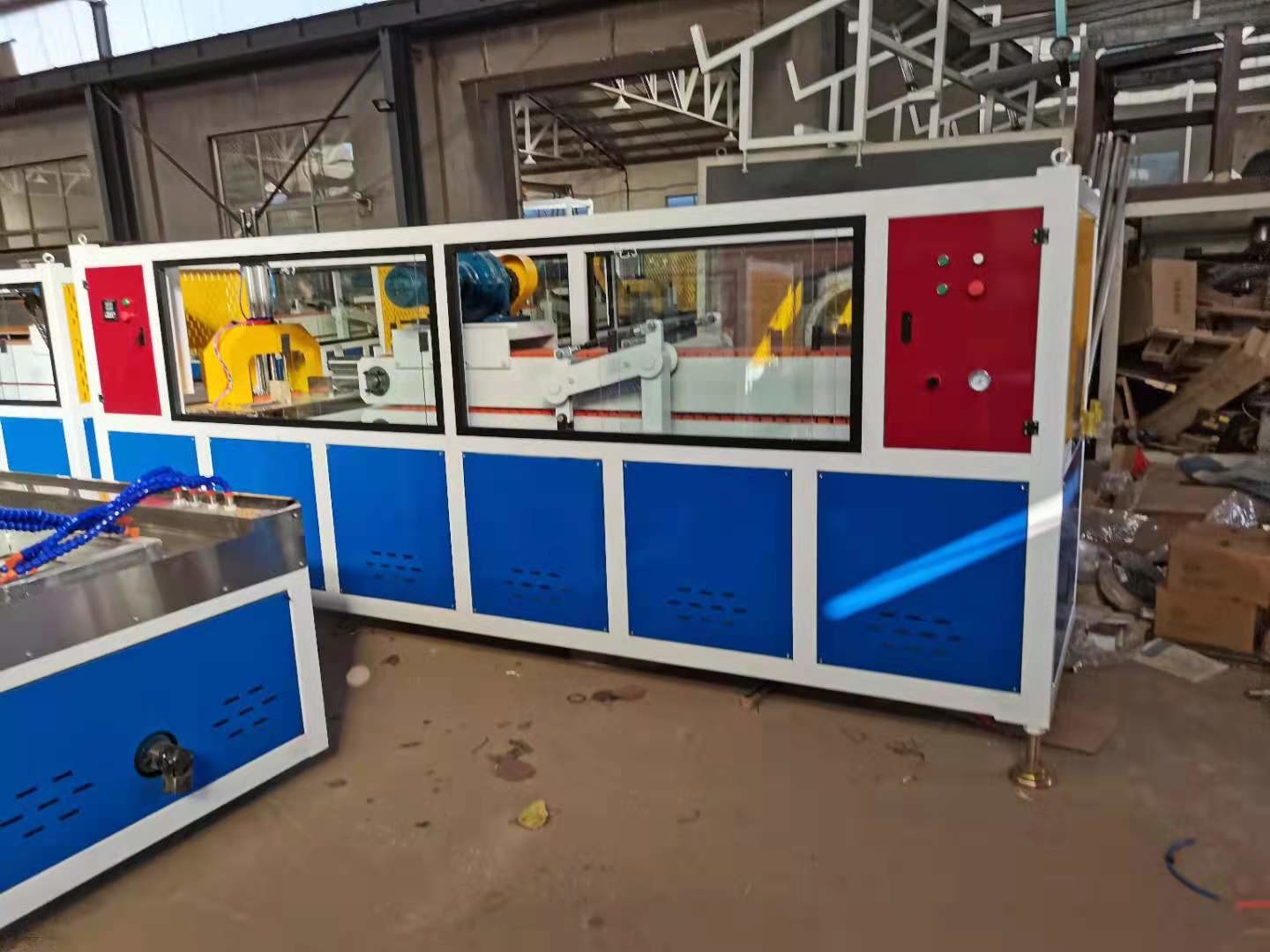 Wood Plastic Profile Extruder Machine , PVC PP PE Composte Wood Skirting Board Profile Machinery