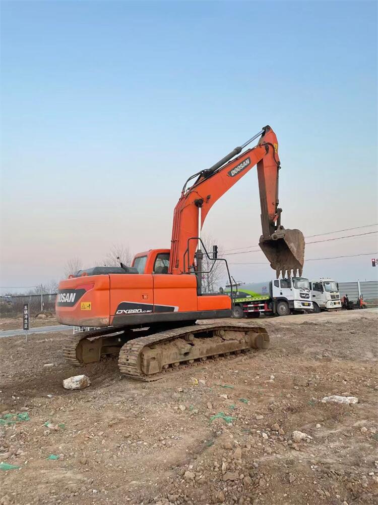 ORIGINAL Hydraulic Cylinder 2017 Year Model Doosan Used DX220 Excavator in Shanghai