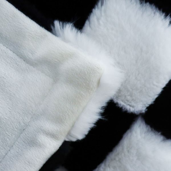 320gsm Checkerboard Pattern Faux Fur Throw Weighted Faux Fur Blanket