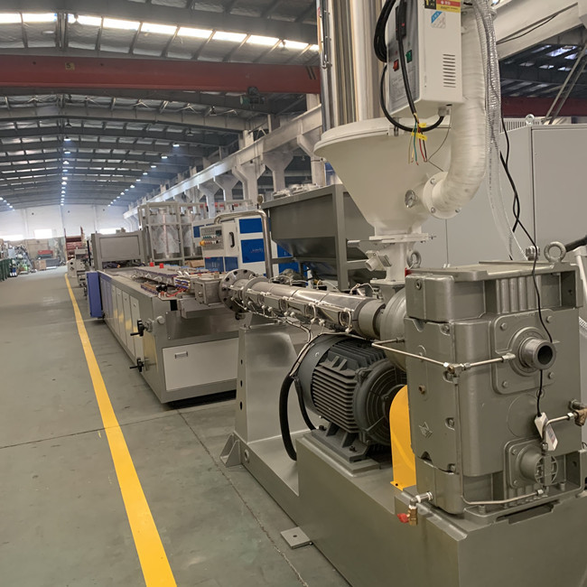 500kg/H Wpc Foam Board Making Machine PVC Resin Raw Material