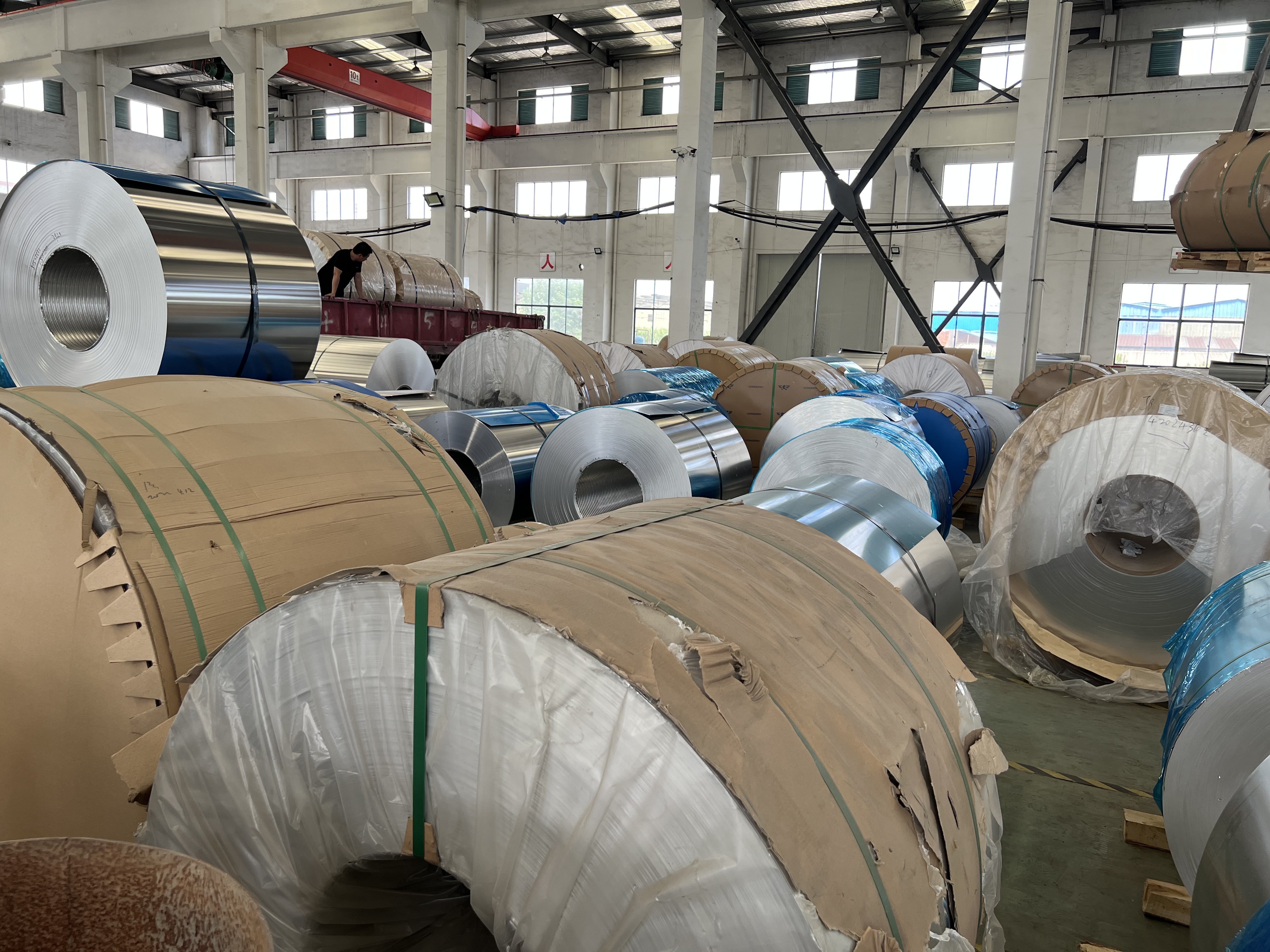 1010 6060 7075 8011 6061 5052 Aluminum Coil Strip Color Coated Embossed For Decoration