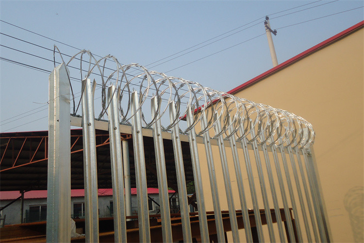 Factory Supply Hot Dip Galvanised Palisade Fence Easily Assembled For Steel Tower