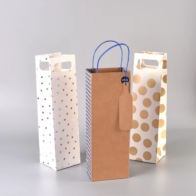 12.5x11x33.6CM Gold Printed Wine Bottle Paper Bags Customized