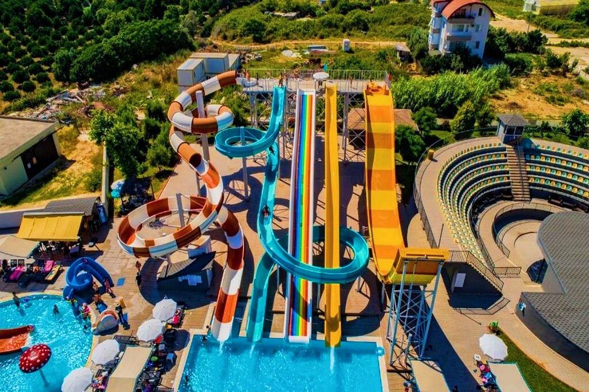 Water Park Playground Area Equipment Swimming Pool Games Fiberglass Slide