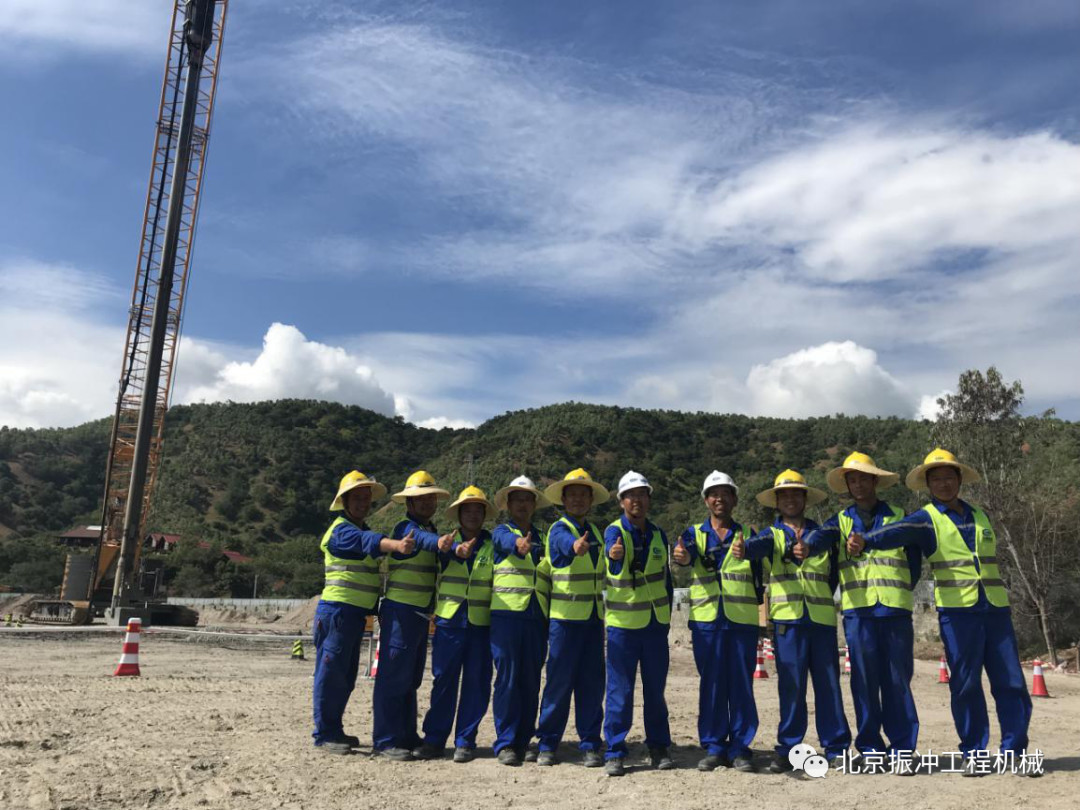188kN 75kw Vibroflot Equipment To Vibration Compaction Foundation Treatment Project